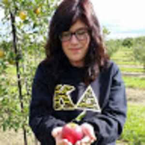 Meet your Posher, Laura